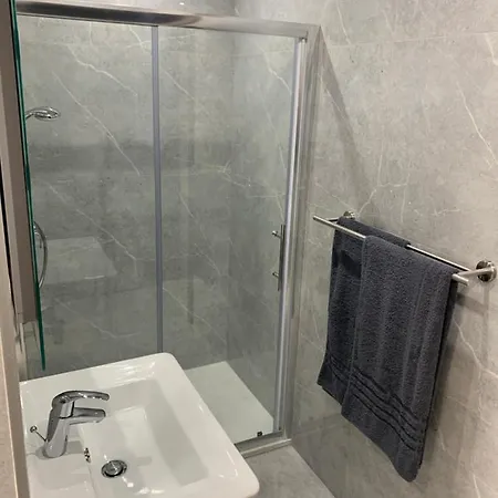 Willeg Retreats 7b Luxury Shared Pool * 加拉